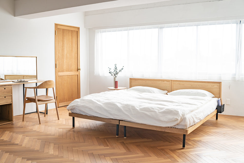 無印良品スチールベッドフレーム・シングル・木製足付き - シングルベッド